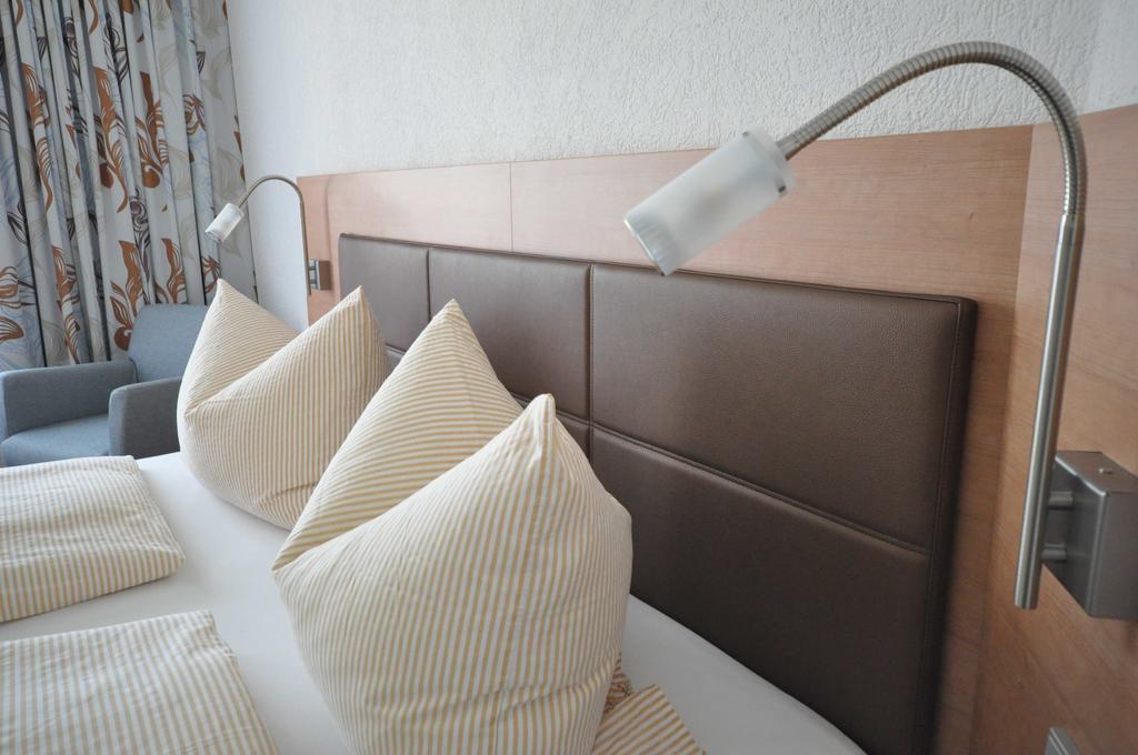 Hotel-Pension-Jasmin Rheinfelden  Oda fotoğraf